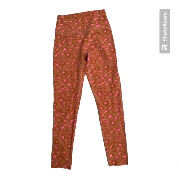 Aerie Offline Legging size medium. Tan with pink animal print Canyon Creek print - Picture 2 of 12